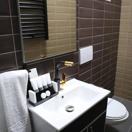 Hotel Dark Boutique Shkoze (Tirana)