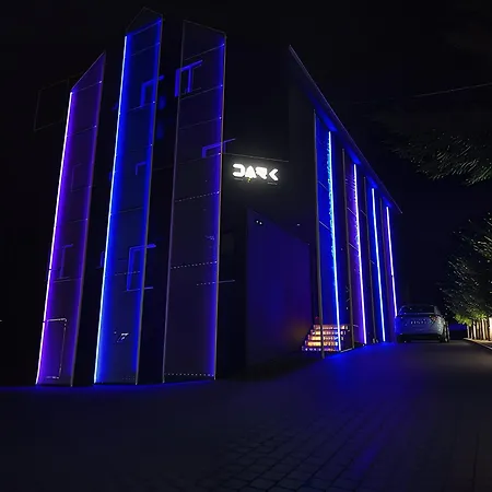 酒店 Dark Boutique Shkoze (Tirana)