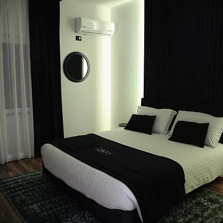 Hotel Dark Boutique Shkoze (Tirana)