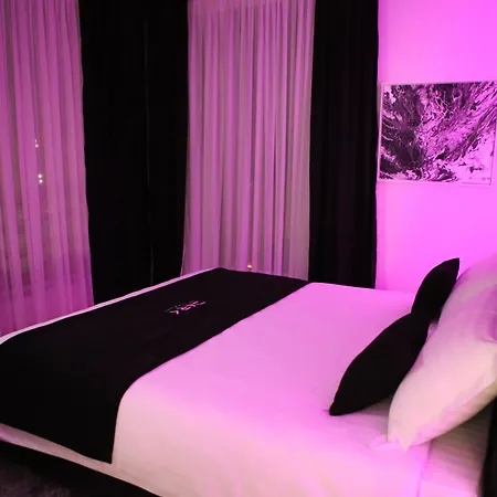 Dark Boutique Shkoze (Tirana)