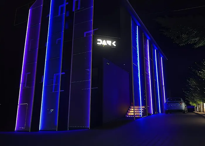 Hotel Dark Boutique Shkoze (Tirana)