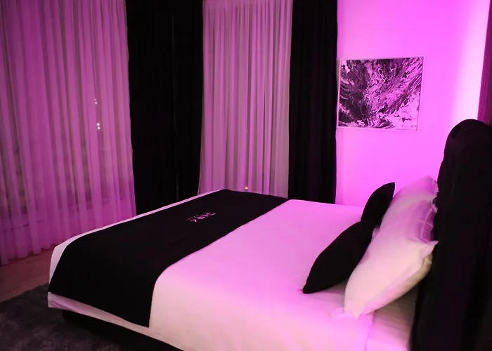 Dark Boutique Shkoze (Tirana)