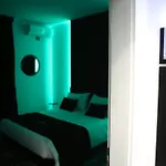 Hotell Dark Boutique 4*
