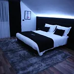 Dark Boutique Hotell