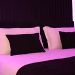 Dark Boutique Hotell Shkoze (Tirana)
