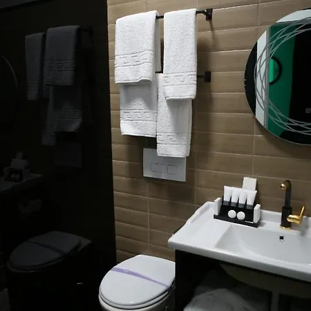 Dark Boutique Shkoze (Tirana)